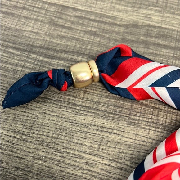 Piper K | Adjustable Necklace Scarf - Picture 4 of 10